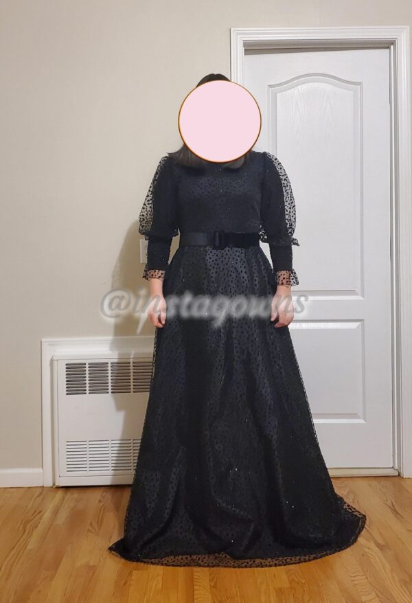 Beautiful slenderizing black charme Gown for Sale