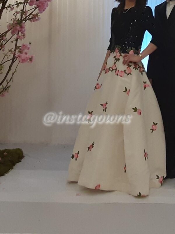 Stunning Oscar Black & Cream Gown for sale