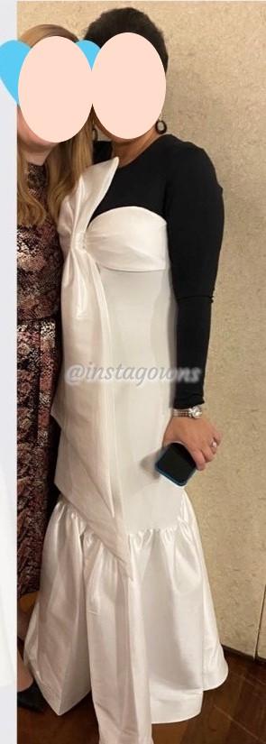 Badgley Mischka Collection Ivory and Black Bow Front Crepe & Mikado Fishtail Gown for sale