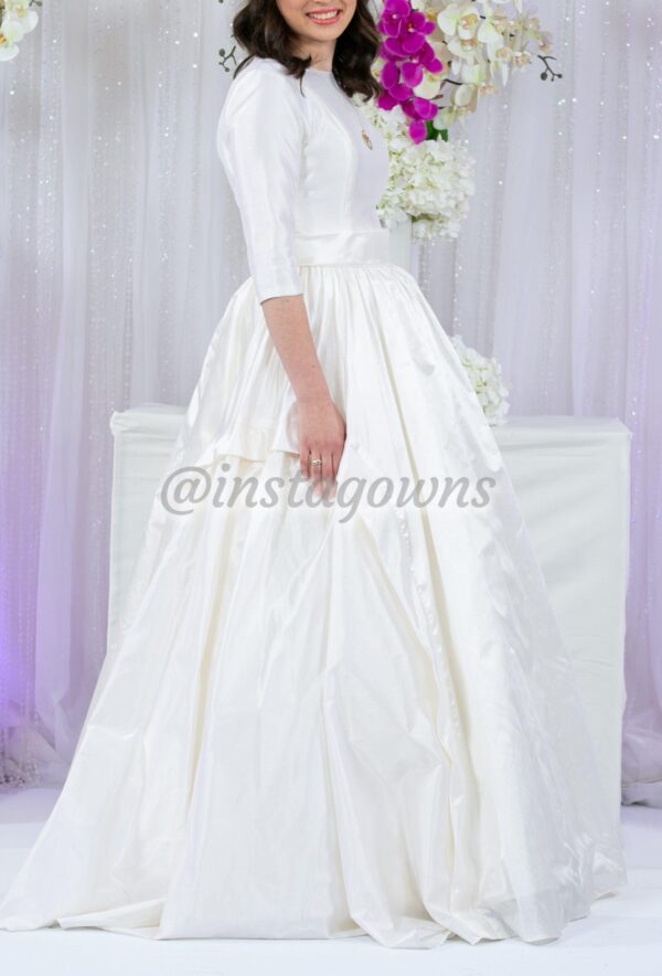 Beautiful custom sister of bride Gown for rent or sale