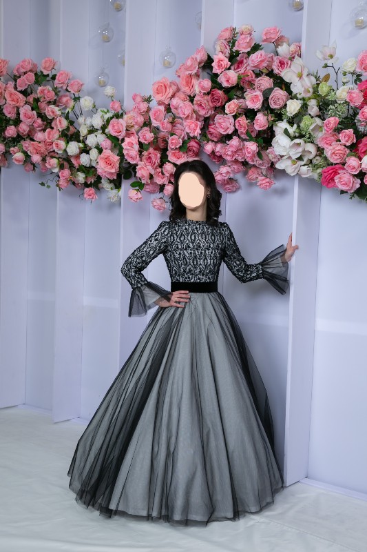 Beautiful Black and White gown for sale