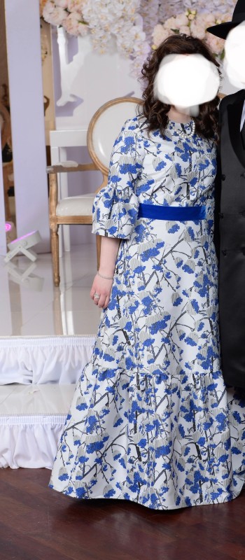 Beautiful Floral Detailed Design Gown for Sale or Rent