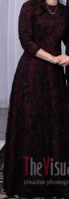 Beautiful burgundy/wine gown with black detail for sale