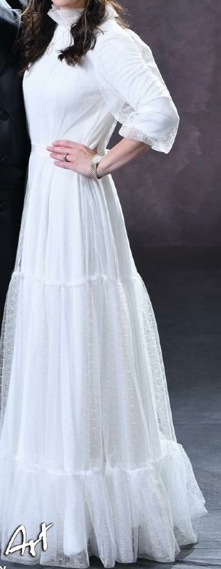 Stunning white Exquisite Gown for sale