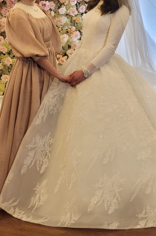 Beautiful sister of the bride Victorian Gown for sale