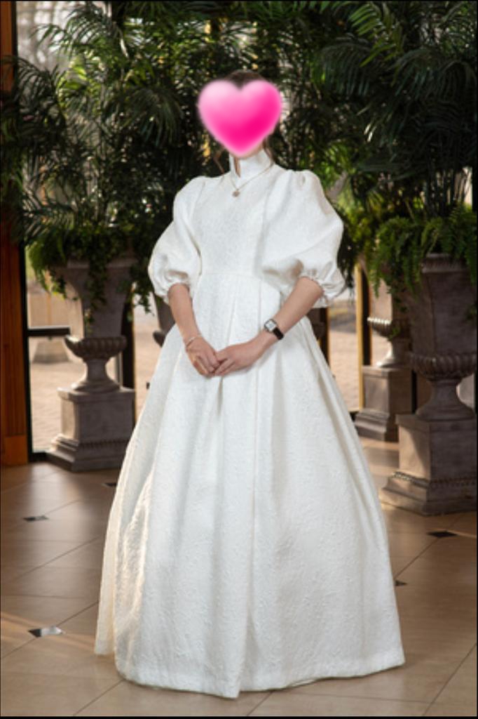 Gorgeous white gown for the sister of groom/bride for rent/sale