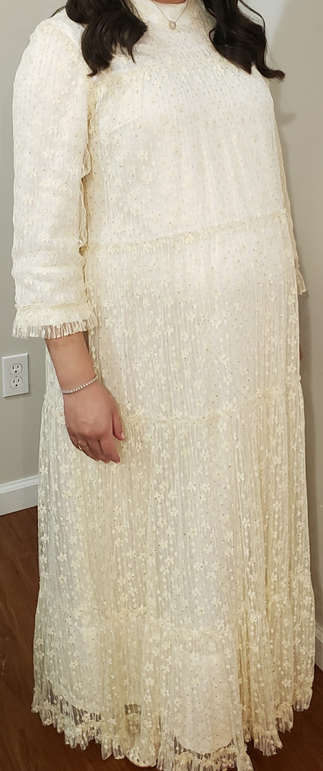 Gorgeous Ivory lace maternity gown for sale