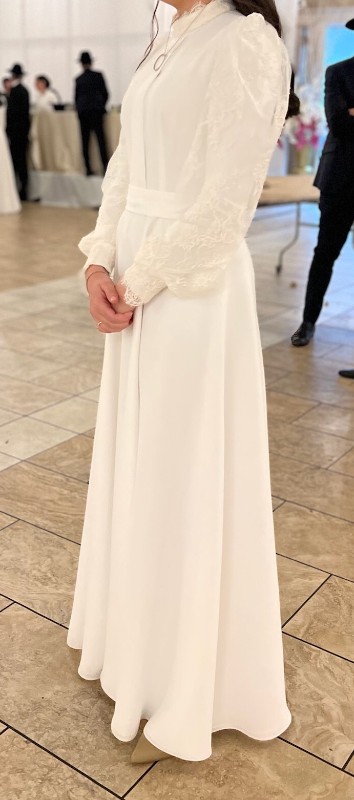 Beautiful Custom ivory gown for sale