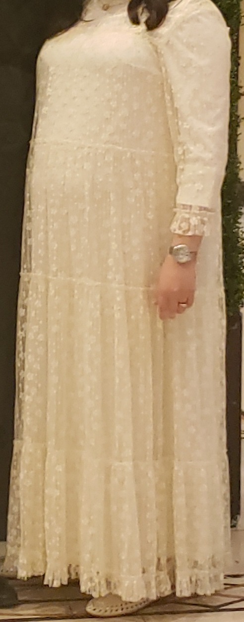 Gorgeous Ivory lace maternity gown for sale