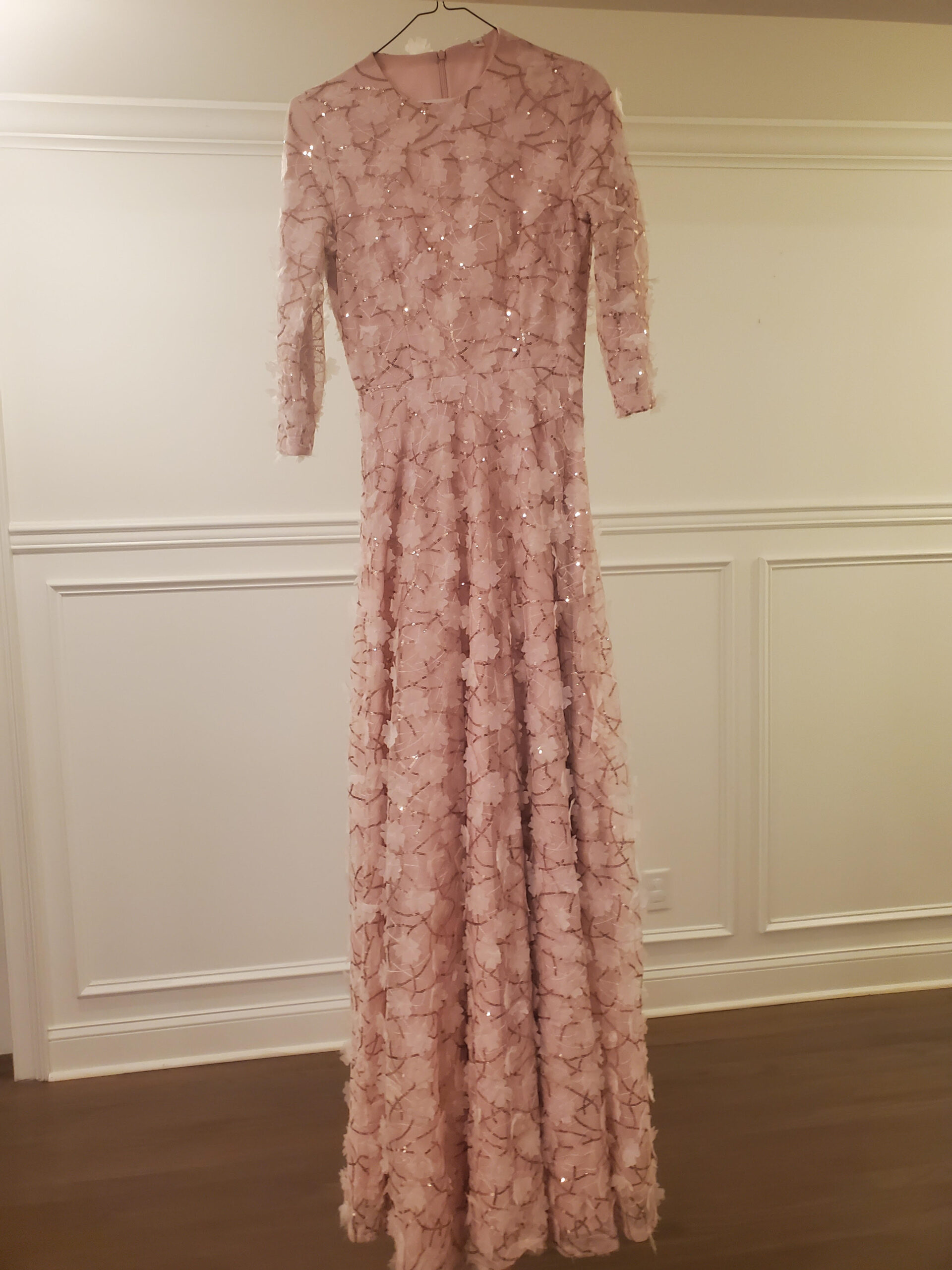 Beautiful Exquisite gown for sale