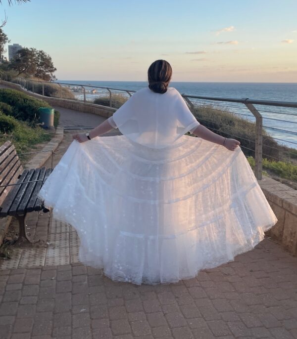 Beautiful white sister of bride gown for rent or sale