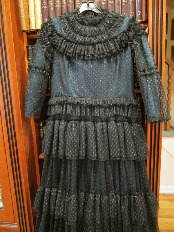 Stunning Exquisite Black and Green Gown For Rent/Sale