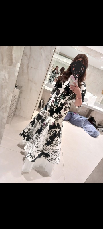 Beautiful black and white velvet gown for Rent/Sale