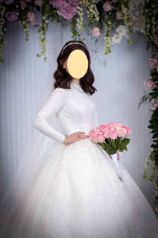 Kleinfeld Bridal Gown for sale