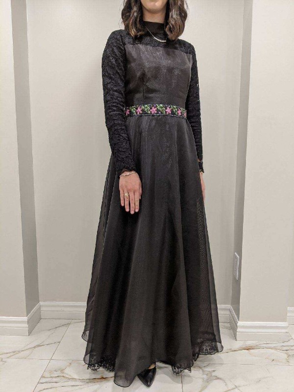 Beautiful black gown for sale