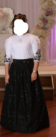 Beautiful two piece Exquisite black and white gown for Sale