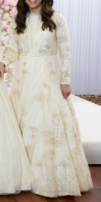 Stunning Silhouette off-white/gold gowns for Sale