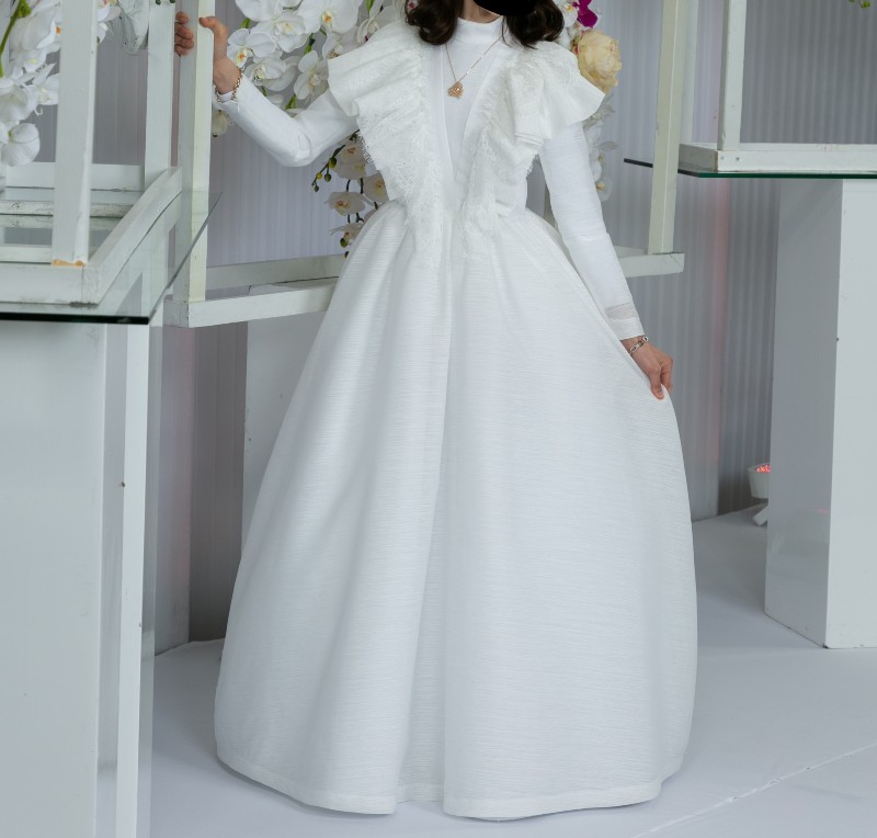 Gorgeous custom white gown for sale
