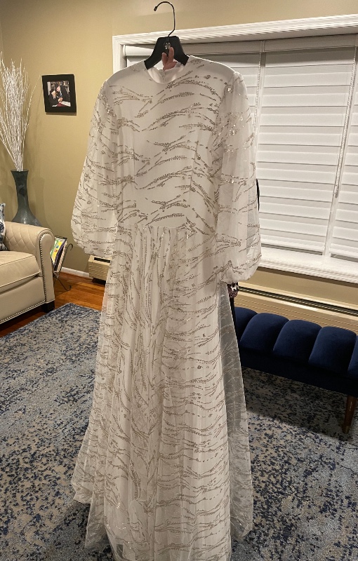 Beautiful Brand New Exquisite White Tulle Gown for Sale