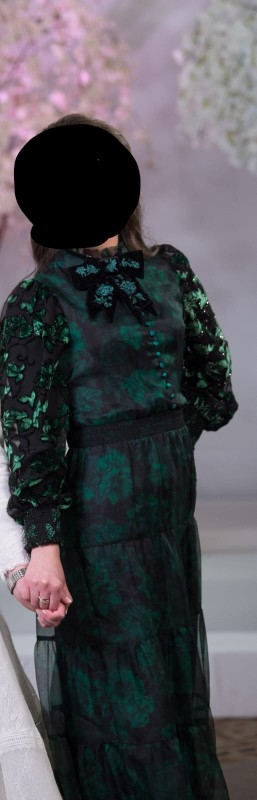 Gorgeous green Alice and Olivia gown for sale