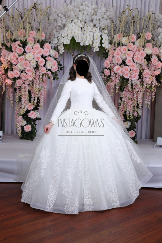 Magnificent Kleinfeld Lace Gown for sale