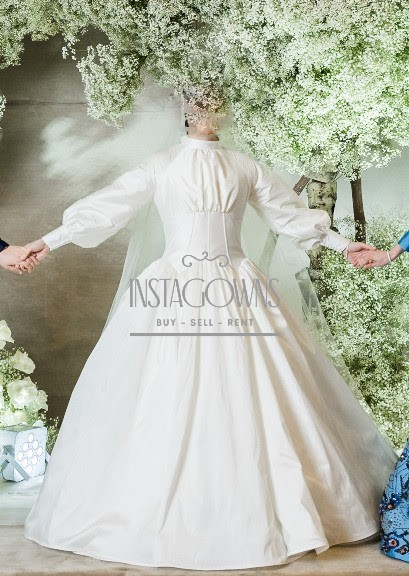 Beautiful Amsale Designer Kallah Gown Made Out Of Silk Faille For Sale