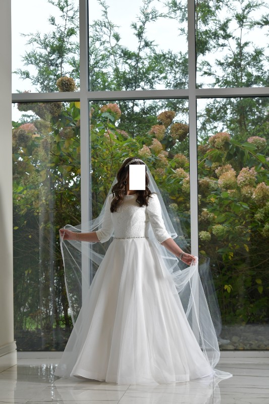 Beautiful Custom made Bridal gown for sale