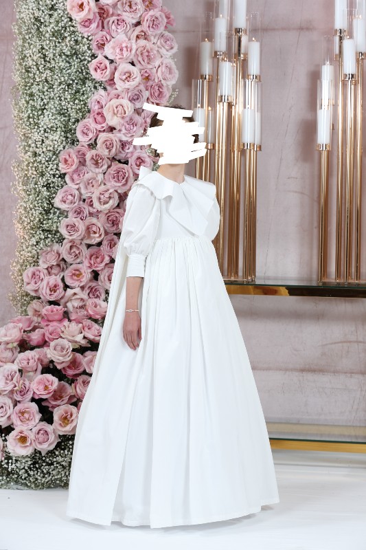 Harfenes white gown for rent