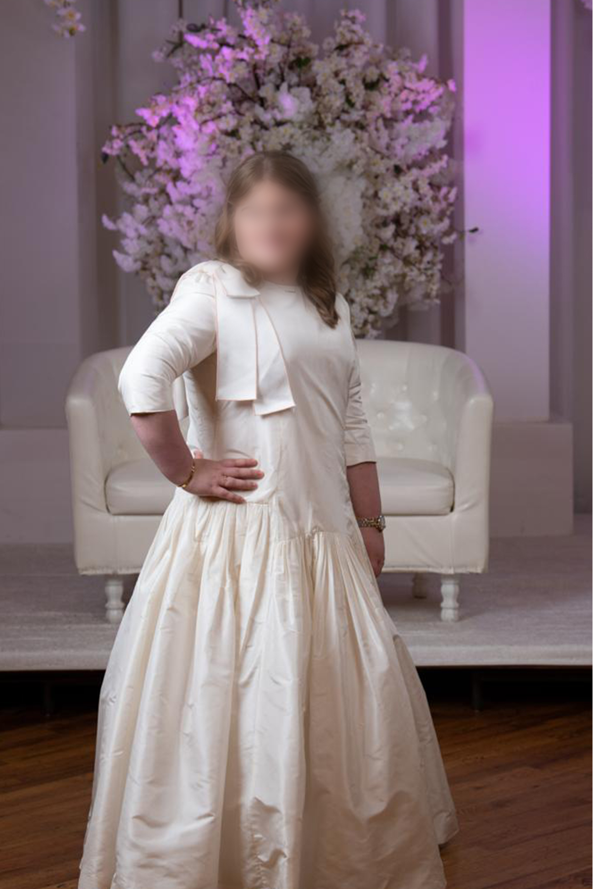 Beautiful ivory gown for teen for rent/sale