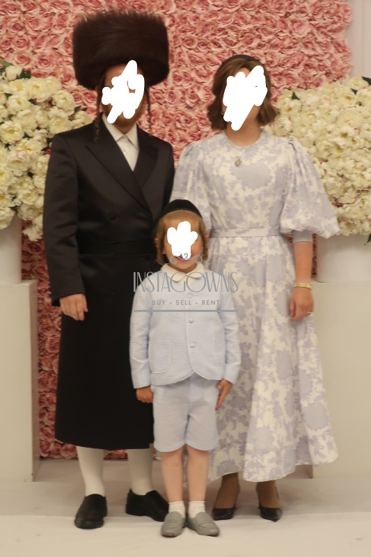 Miri’s elegant light blue/white midi dress for rent or sale