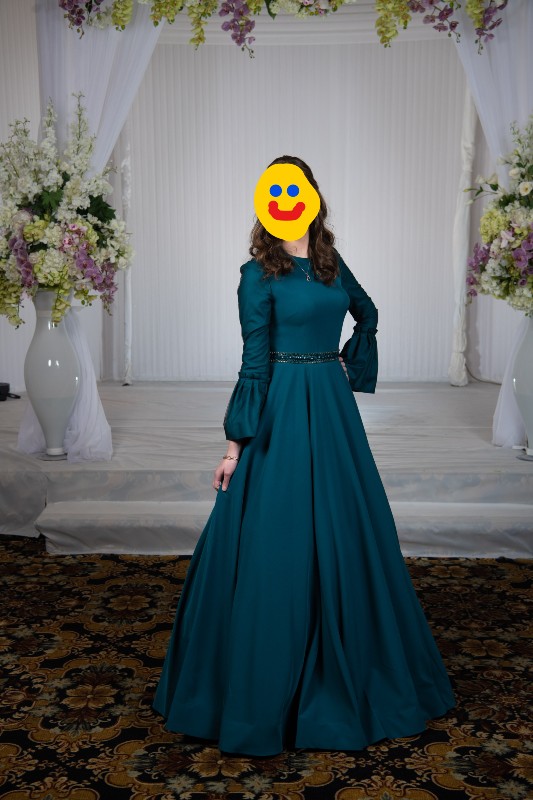 Gorgeous teal/green gown for sister of bride for sale