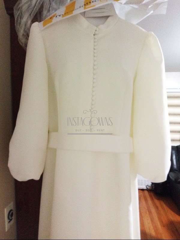 Magnificent slim fitting ivory gown for rent/sale