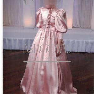 Dusty pink dreamy and elegant Gown for Sale