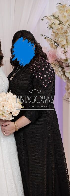 Beautiful Black And Gold Gown For Rent