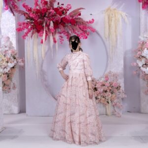 Gorgeous pink teenager gown in brand new condition for sale!