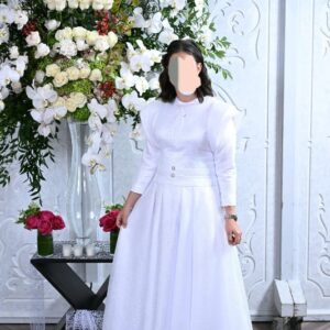 Beautiful custom white/ivory gown for sister of the bride or own tenoyim for Sale