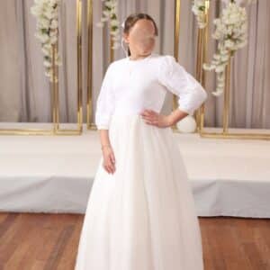 Beautifull white, Littlte White Label gown for sale