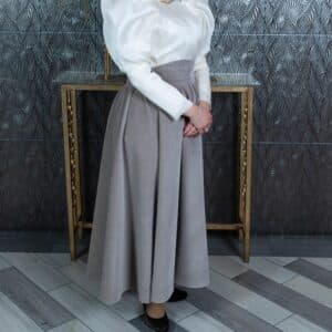 Galinas Taupe Ivory Engagement Hit